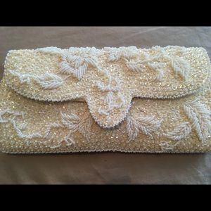 ✨One of a kind✨Italian beaded clutch